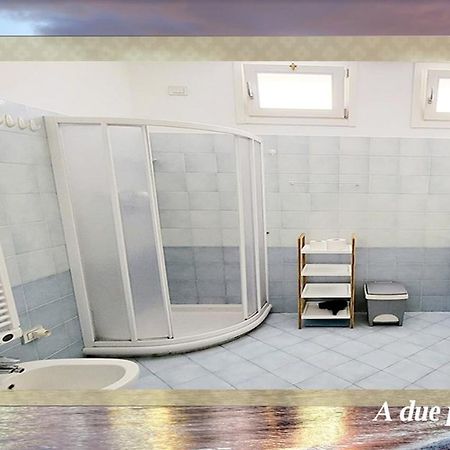 A Due Passi Beach Сестрі-Леванте Екстер'єр фото